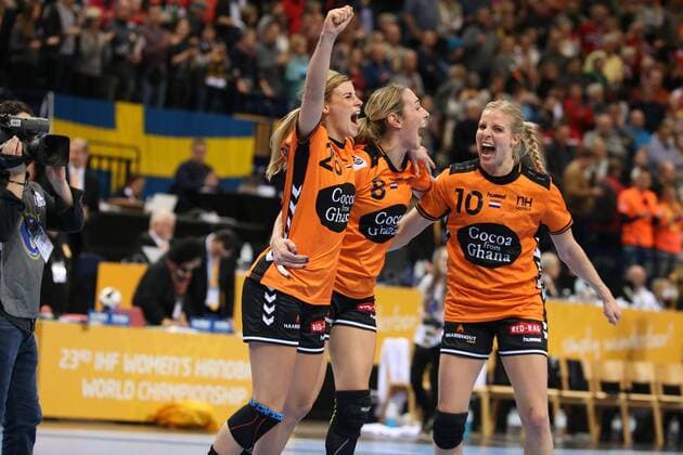 Handball, WM, Damen, Niederlande - Schweden Niederlande - Schweden, 23. IHF Handball-Weltmeisterschaft der Frauen; Hamburg, 17.12.17 Hamburg, 17.12.17, Handball, 23. IHF Handball-Weltmeisterschaft der Frauen, Spiel um Platz 3, Niederlande - Schweden : Jubel nach Sieg