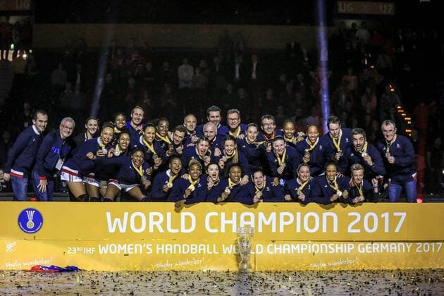 Handball, WM, Damen, Frankreich ist Weltmeister Deutschland, Hamburg , Barcleycard Arena , Handball , Weltmeisterschaft der Frauen , Spiel um Platz 3 , Schweden - Niederlande , Frankreich ist Frauen Weltmeister
