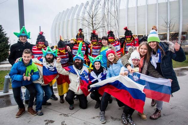 13.01.2018, Arena Zargreb, Zagreb, CRO, EHF EM, Herren, Deutschland vs Montenegro, Gruppe C, im Bild Slovenian and German fans during the preliminary round, group C match of the EHF men s Handball European Championship EM Europameisterschaft between Germany and Montenegro at the Arena Zargreb in Zagreb, Croatia on 2018 01 13. Zagreb Copyright: xEibner-Pressefotox EP_slo