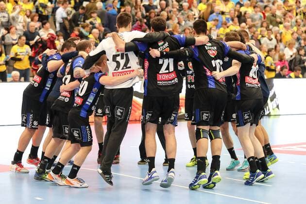 Spieler von SC MOL-Pick Szeged Jubel nach dem Schlusspfiff, Sieg, Sieger, Gewinner, jubelt, jubeln, Freude, optimistisch, Action, Aktion, Handball, Champions League, Rhein-Neckar Löwen - MOL Pick Szeged,
