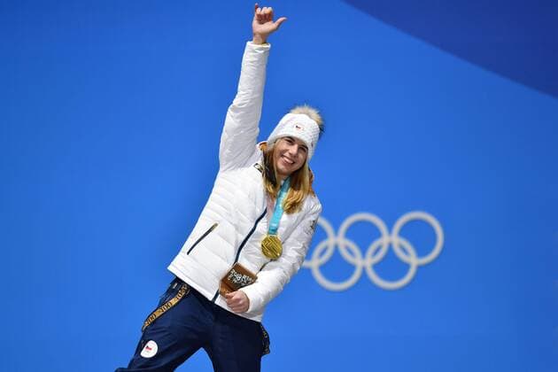 Ester LEDECKA, CZE, 1. Platz, Goldmedaillengewinnerin, Gold, Goldmedaille, Olympiasiegerin, Jubel, jubelt, Freude, Begeisterung, Emotion, jubeln, cheers, Ski Alpin, Alpine Skiing Ladies Super G. Siegerehrung, Victory Ceremony, PyeongChang Olympic Medals Plaza am 17.02.2018. Olympische Winterspiele 2018, vom 09.02. - 25.02.2018 in PyeongChang Suedkorea.