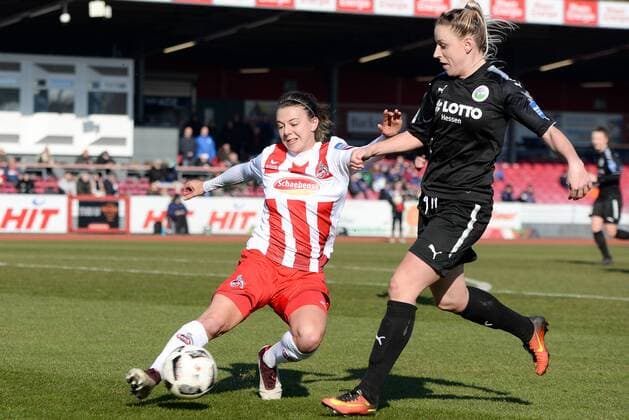 v.li. Meikayla Moore (1. FC Köln, 15), Cecilie Sandvej (FFC Frankfurt, 3), Zweikampf, Duell, duel, tackle, Aktion, Action, Fussball, Allianz Frauen-Bundesliga, 1. FC Köln - 1. FFC Frankfurt,