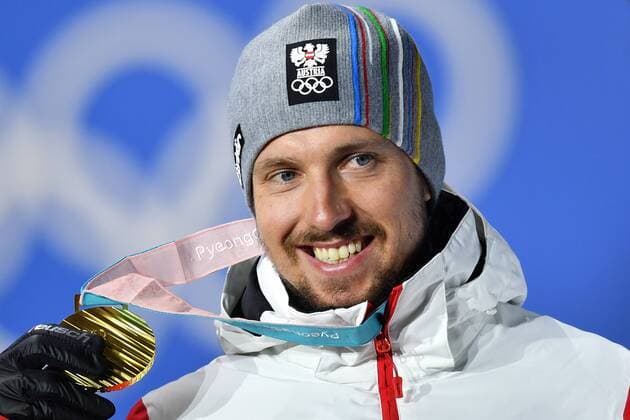 Marcel HIRSCHER, AUT, 1. Platz, Goldmedaillengewinner, Gold, Goldmedaille, Olympiasieger, Jubel, jubelt, Freude, Begeisterung, Emotion, jubeln, cheers, Alpine Skiing - Men s Giant Slalom, Ski Alpin, Riesenslalom der Herren. Siegerehrung, Victory Ceremony, PyeongChang Olympic Medals Plaza am 18.02.2018. Olympische Winterspiele 2018, vom 09.02. - 25.02.2018 in PyeongChang Suedkorea.