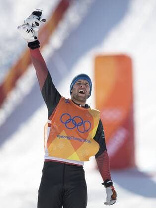 Marc BISCHOFBERGER, SUI, 2. Platz, Flower Ceremony, Venue Ceremony, Jubel, jubelt, Freude, Begeisterung, Emotion, jubeln, cheers, SkiCross, SkiX, Freestyle Skiing - Men s Ski Cross Finale der Maenner, am 21.02.2018, Phoenix Snow Park Olympische Winterspiele 2018, vom 09.02. - 25.02.2018 in PyeongChang Suedkorea.