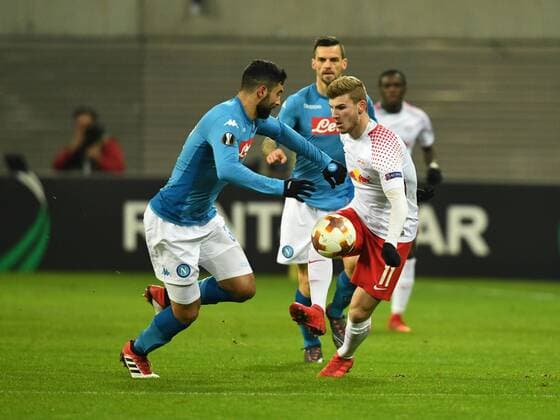 Fussball, Herren, Saison 2017 2018, Europa League (Zwischenrunde, Rückspiel), RB Leipzig - SSC Neapel, v. l. Raul Albiol ( 33, SSC Neapel), Timo Werner (RB Leipzig), 22.02. 2017, Copyright: xMatthiasxKochx