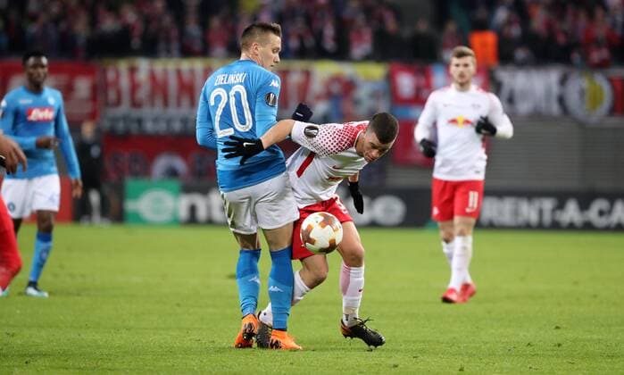 RB Leipzig - SSC Neapel Fussball Euro League Leipzig, 22.02.2018, Red Bull Arena, Fussball, UEFA EURO EM Europameisterschaft Fussball League, 16el Finale, Rückspiel , SSC Neapel vs. RB Leipzig. , Im Bild von links; Piotr Zielinski (20, Neapel) und Diego Demme (31, RB Leipzig). ,