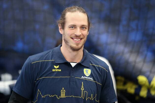 Kim Ekdahl du Rietz (RNL), Einzelbild, Aktion, Action, Porträt, Portrait, Freude, freundlich, fröhlich, strahlend, optimistisch, Handball, Champions League, Rhein-Neckar Löwen - HBC Nantes,