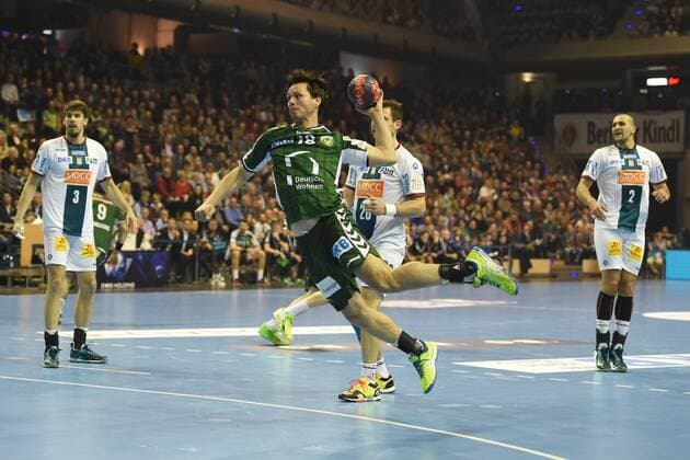 Handball, Herren, DHB-Pokal, Saison 2017 18, Viertelfinale, Füchse Berlin - SC Magdeburg, Piotr Chrapkowski (Nr. 3, SC Magdeburg), Hans Lindberg (Nr. 18, Füchse Berlin), Mads Christiansen (Nr. 20, SC Magdeburg), Zeljko Musa (Nr. 2, SC Magdeburg), 07.03.18, Copyright: xMichaelxHundtx xMatthiasxKochx