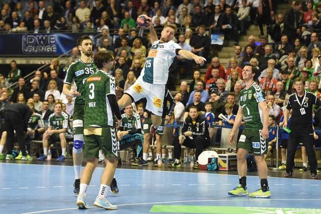 Handball, Herren, DHB-Pokal, Saison 2017 18, Viertelfinale, Füchse Berlin - SC Magdeburg, Fabian Wiede (Nr. 3, Füchse Berlin), Marko Kopliar (Nr. 35, Füchse Berlin), Marko Bezjak ( Nr. 25, SC Magdeburg), Hans Lindberg (Nr. 18, Füchse Berlin), 07.03.18, Copyright: xMichaelxHundtx xMatthiasxKochx