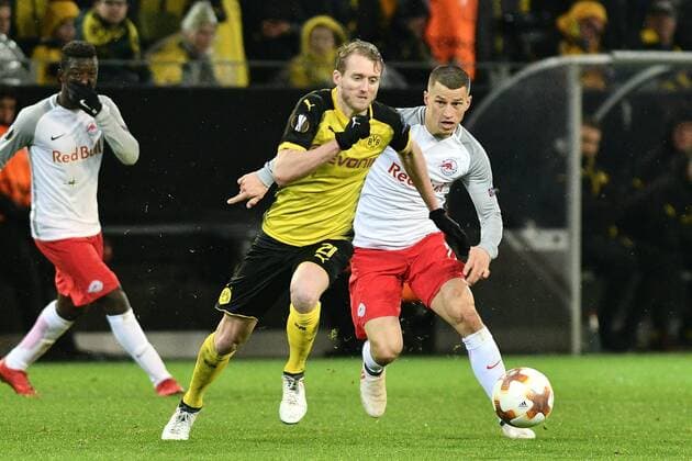 GER, 1.FBL, Borussia Dortmund vs RB Salzburg 08.03.2018, Signal Iduna Park, Dortmund, GER, 1.FBL, Borussia Dortmund vs RB Salzburg, im Bild v. li. im Zweikampf Andre Schuerrle Schürrle ( 21, Borussia Dortmund) Stefan Lainer ( 22, RB Salzburg)