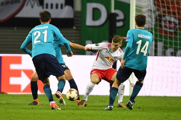 Fussball, Herren, Saison 2017 2018, Europa League (Achtelfinale, Hinspiel), RB Leipzig - Zenit St. Petersburg, v. l. Aleksandr Erokhin ( 21, Zenit St. Petersburg), Timo Werner (RB Leipzig), Daler Kuzyaev ( 14, Zenit St. Petersburg), 08.03. 2018, Copyright: xMatthiasxKochx