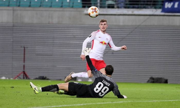 RB Leipzig - St.Petersburg Fussball Euro League Leipzig, 08.03.2018, Red Bull Arena, Fussball, UEFA EURO EM Europameisterschaft Fussball League, Achtelfinale, Hinspiel , RB Leipzig vs. Zenit St. Petersburg. , Im Bild; Tor für RB Leipzig. Timo Werner (11, RB Leipzig) erzielt den Treffer zum 2:0 gegen Torwart AndreiÊLunev (99, Zenit). ,
