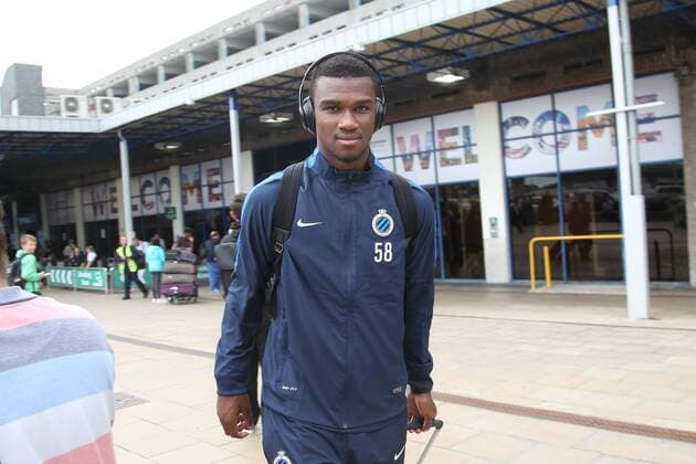 - MANCHESTER, UNITED KINGDOM: Club s Obbi Oulare pictured at the arrival of Club Brugge, at Manchester Airport, England, Monday 17 August 2015. Belgian first league soccer team Club Brugge will play tomorrow the first leg game of the play-offs of the Uefa Champions League competition against British soccer club Manchester United ManU BRUNOxFAHY x84279017x