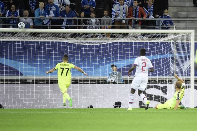 - GENT, BELGIUM: Gent s Laurent Depoitre (R) pictured in action during the first game in the group stage of the Uefa Champions League competition, in group H, between Belgian first league soccer team KAA Gent and Olympique Lyon, in Gent, Wednesday 16 September 2015. YORICKxJANSENS x85279450x