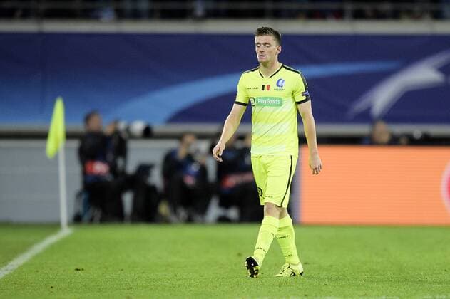 - GENT, BELGIUM: Gent s Thomas Foket leaves the field after receiving a red card during the first game in the group stage of the Uefa Champions League competition, in group H, between Belgian first league soccer team KAA Gent and Olympique Lyon, in Gent, Wednesday 16 September 2015. YORICKxJANSENS x85282008x