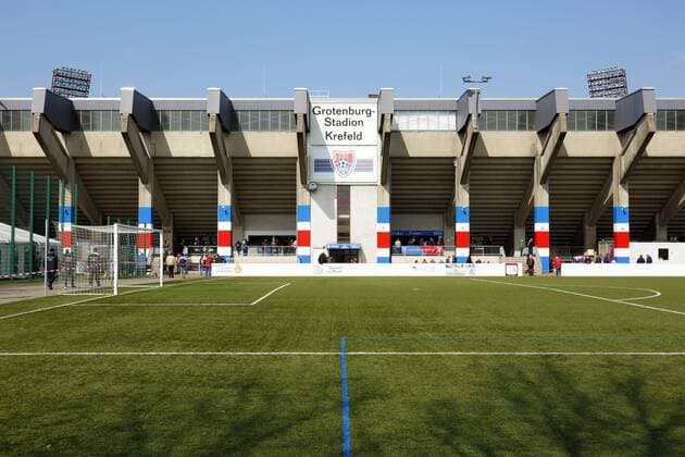 Fussball, Regionalliga West, 2017 2018, Grotenburg-Stadion in Krefeld-Bockum, Niederrhein, Nordrhein-Westfalen, Heimspielstaette des KFC Uerdingen 05, baufaellig, marode, renovierungsbeduerftig, Zuschauertribuene Sport, Fussball, Regionalliga West, 2017 2018, Grotenburg-Stadion in Krefeld-Bockum, Niederrhein, Nordrhein-Westfalen, Heimspielstaette des KFC Uerdingen 05, baufaellig, marode, renovierungsbeduerftig, Zuschauertribuene, sports, football, Regional League West, 2017 2018, Grotenburg Stadium in Krefeld-Bockum, Lower Rhine, North Rhine-Westphalia, home ground of KFC Uerdingen 05, ramshackle, dilapidated, in need of renovation, grand stand
