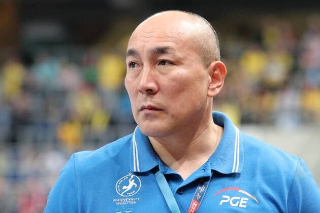 Talant Dujshebaev (Trainer, Cheftrainer, KS Kielce), Einzelbild, Aktion, Action, Porträt, Portrait, Handball, Champions League, Rhein-Neckar Löwen - PGE Vive Kielce,