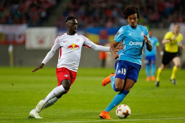 05.04.2018, xtgx, Fussball UEFA Europa League, RB Leipzig - Olympique Marseille, emspor, v.l. vl Jean-Kevin Augustin (Leipzig, 29), Luiz Gustavo (Olympique Marseille, 19) Zweikampf, Duell, Kampf, tackle Leipzig