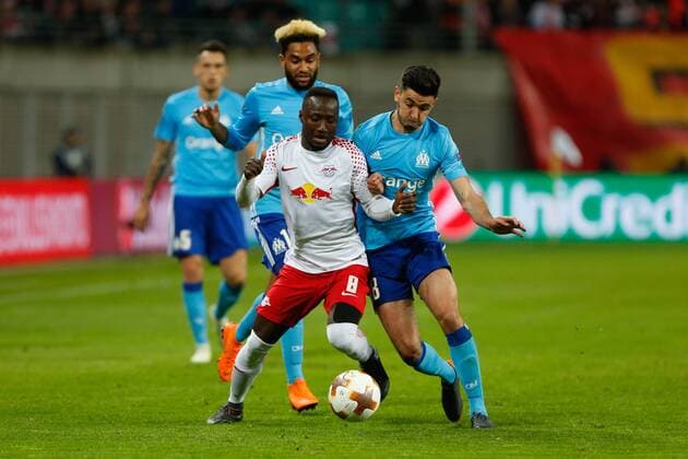 05.04.2018, xtgx, Fussball UEFA Europa League, RB Leipzig - Olympique Marseille, emspor, v.l. Naby Keita (Leipzig, 8), Morgan Sanson (Olympique Marseille, 8) Zweikampf, Duell, Kampf, tackle Leipzig
