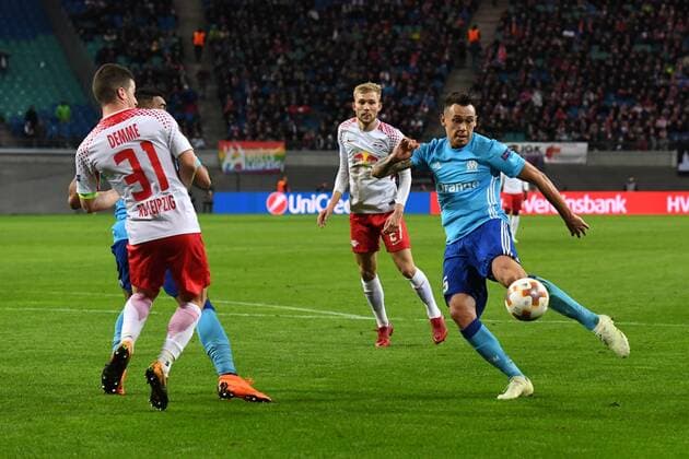 Fussball, Herren, Saison 2017 2018, Europa League (Viertelfinale, Hinspiel), RB Leipzig - Olympique Marseille, Diego Demme (Nr. 31, RB Leipzig), Dimitri Payet (Nr. 10, Olympique Marseille), Lucas Ocampos (Nr. 5, Olympique Marseille), 05.04.2018, Copyright: xMatthiasxKochx