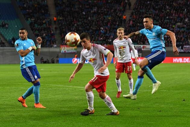 Fussball, Herren, Saison 2017 2018, Europa League (Viertelfinale, Hinspiel), RB Leipzig - Olympique Marseille, Dimitri Payet (Nr. 10, Olympique Marseille), Diego Demme (Nr. 31, RB Leipzig), Lucas Ocampos (Nr. 5, Olympique Marseille), 05.04.2018, Copyright: xMatthiasxKochx
