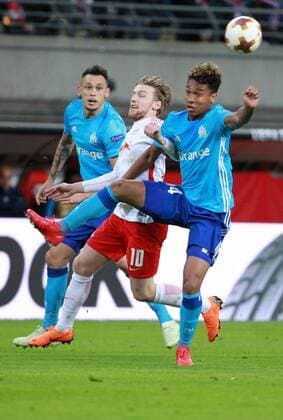 GER, Europa League, Viertelfinale, RasenBallsport Leipzig vs Besiktas Istanbul 05.04.18 , Leipzig, Red Bull Arena, GER, Saison 2017 2018, UEFA Europa League, Viertelfinale, RasenBallsport Leipzig vs Olympique Marseille im Bild Emil Forsberg (Leipzig) gegen Boubacar Kamara (Marseille)