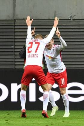 Fussball, Herren, Saison 2017 2018, Europa League (Viertelfinale, Hinspiel), RB Leipzig - Olympique Marseille, Jubel nach dem Tor zum 1:0, Konrad Laimer (Nr. 27, RB Leipzig), Timo Werner (Nr. 11, RB Leipzig), 05.04.2018, Copyright: xMatthiasxKochx
