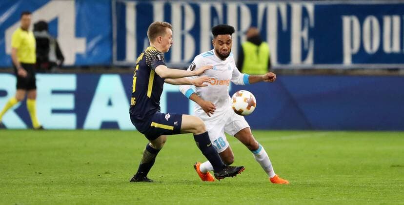 Marseille - RB Leipzig Fussball Euro League Marseille 12.04.2018, Stade Velodrome, Fussball, UEFA EURO EM Europameisterschaft Fussball League, Viertelfinale, Rückspiel , Olympique Marseille vs. RB Leipzig. , Im Bild von links; Lukas Klostermann (16, RB Leipzig) und Jordan Amavi (18, Marseille). ,