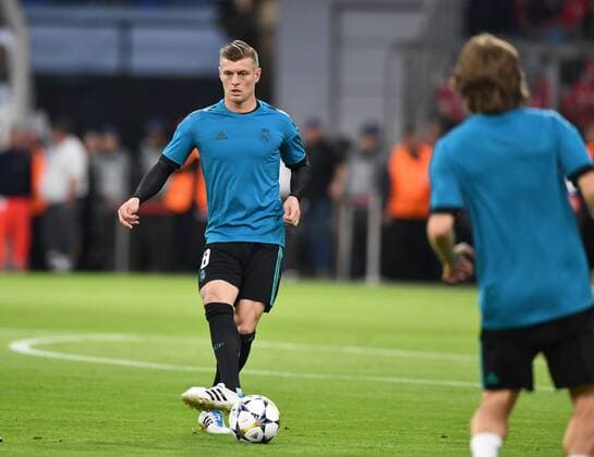 Fussball, Herren, Saison 2017 2018, Champions League, Halbfinale (Hinspiel), FC Bayern München - Real Madrid, Toni Kroos (8, Real Madrid) bei der Erwärmung, Aufwärmen, 25.04. 2018, Copyright: xMatthiasxKochx