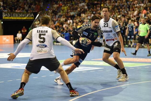 Bilder des Tages - SPORT Handball, Herren, EHF-Pokal, Saison 2017 18, Viertelfinale, Rückspiel, Füchse Berlin - RK Nexe, Patrik Leban (Nr. 5, RK Nexe), Fabian Wiede (Nr. 3, Füchse Berlin), Josip Juric Grgic (Nr. 23, RK Nexe), 28.04.18, Copyright: xMichaelxHundtx xMatthiasxKochx