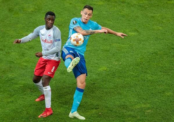 03.05.2018, Red Bull Arena, Salzburg, AUT, UEFA EL, FC Salzburg vs Olympique Marseille, Halbfinale, Rueckspiel, im Bild Diadie Samassekou (FC Salzburg), Lucas Ocampos (Olympique Marseille) during the UEFA Europa League Semifinal, 2nd Leg Match between FC Salzburg and Olympique Marseille at the Red Bull Arena in Salzburg, Austria on 2018 05 03. Salzburg