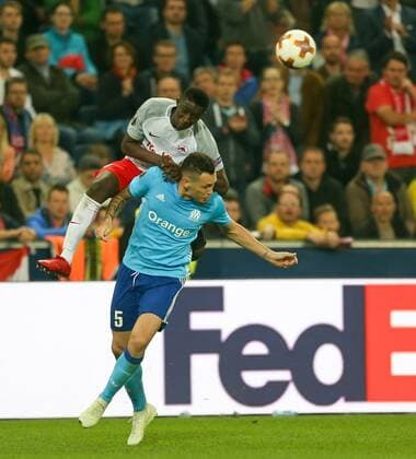 03.05.2018, Red Bull Arena, Salzburg, AUT, UEFA EL, FC Salzburg vs Olympique Marseille, Halbfinale, Rueckspiel, im Bild Amadou Haidara (FC Salzburg) und Lucas Ocampos (Olympique Marseille) during the UEFA Europa League Semifinal, 2nd Leg Match between FC Salzburg and Olympique Marseille at the Red Bull Arena in Salzburg, Austria on 2018 05 03. Salzburg