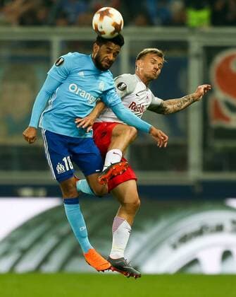 03.05.2018, Red Bull Arena, Salzburg, AUT, UEFA EL, FC Salzburg vs Olympique Marseille, Halbfinale, Rueckspiel, im Bild Jordan Amavi (Olympique Marseille) und Fredrik Gulbrandsen (FC Salzburg) during the UEFA Europa League Semifinal, 2nd Leg Match between FC Salzburg and Olympique Marseille at the Red Bull Arena in Salzburg, Austria on 2018 05 03. Salzburg