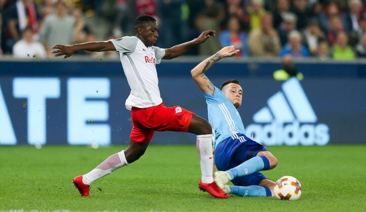 03.05.2018, Red Bull Arena, Salzburg, AUT, UEFA EL, FC Salzburg vs Olympique Marseille, Halbfinale, Rueckspiel, im Bild Amadou Haidara (FC Salzburg) und Lucas Ocampos (Olympique Marseille) during the UEFA Europa League Semifinal, 2nd Leg Match between FC Salzburg and Olympique Marseille at the Red Bull Arena in Salzburg, Austria on 2018 05 03. Salzburg