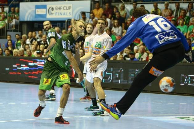 SC Magdeburg vs Frisch Auf Göppingen. Matthias Musche (Magdeburg, 6) wirft Tor, Torschütze, erzielt Tor, Treffer, scores the goal gegen Primoz Prost (Göppingen, 16) SC Magdeburg vs Frisch Auf Göppingen, Handball, Ottostadt Magdeburg EHF Cup Finals 2018, Saison 2017 2018, 20.05.2018 Magdeburg Copyright: xEibner-Pressefotox EP_taeger