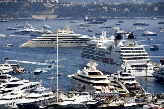Motorsports: FIA Formula One World Championship WM Weltmeisterschaft 2018, Grand Prix of Monaco, Port of Monte Carlo, Hafen, Harbor, Schiffe, ships, Yacht, Yachten, Stadt, City, Reise, Reisen, Reisefeature, general view, Totale, Übersicht Monte Carlo Monaco