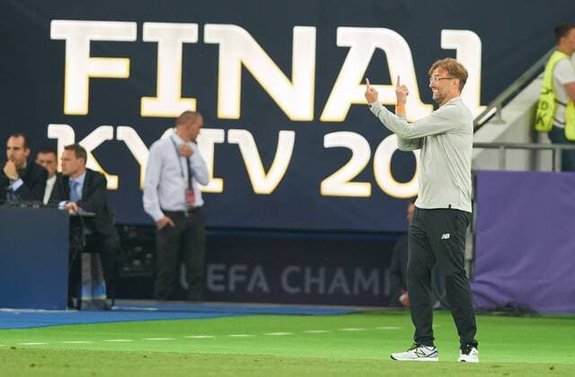 Fußball, CL Finale, Real Madrid - FC Liverpool Juergen KLOPP, Trainer Liverpool , gestikuliert und gibt Anweisungen, Aktion, Einzelbild, Einzelaktion, Gestik, Geste, Mimik, Handbewegung, zeigen, deuten REAL MADRID - FC LIVERPOOL Fussball UEFA Champions League, Finale, Kiew, Ukraine, May 26, 2018 CL Season 2017 2018
