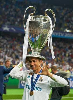 Fußball, Real Madrid gewinnt Champions League Cristiano RONALDO, Real Madrid 7 mit Champions League Pokal, Trophaee, Pott, ceremony, REAL MADRID - FC LIVERPOOL Fussball UEFA Champions League, Finale, Kiew, Ukraine, May 26, 2018 CL Season 2017 2018