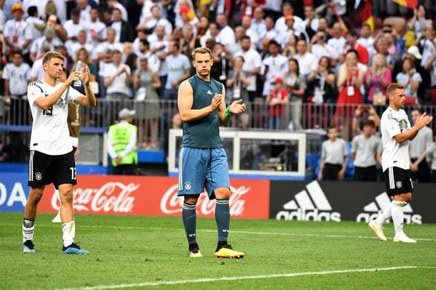 Fussball, Herren, Saison 2017 18, Weltmeisterschaft in Russland, Gruppe F (1. Spieltag, Luschniki-Stadion Moskau), Deutschland - Mexiko, Enttäuschung nach Abpfiff, Thomas Müller (Nr. 13, Deutschland), TW Manuel Neuer (Nr. 1, Deutschland), Joshua Kimmich (Nr. 18, Deutschland), 17.06.2018, Copyright: xMatthiasxKochx