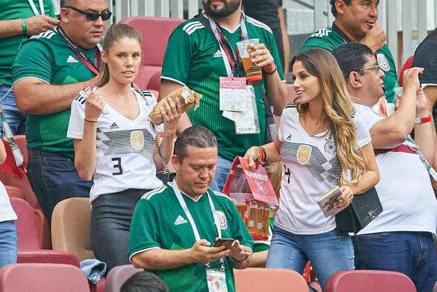 Germany - Mexico, Soccer, Moscow, June 17, 2018 Christina Raphaella, wife of Matthias GINTER right , DFB 4 , Annika, girlfriend of Jonas HECTOR GERMANY - MEXICO 0-1 FIFA World Cup WM Weltmeisterschaft Fussball 2018 RUSSIA, Group F, Season 2018 2019, June 17, 2018 L u z h n i k i Stadium in Moscow, Russia. Photo: MAGICS Peter Schatz