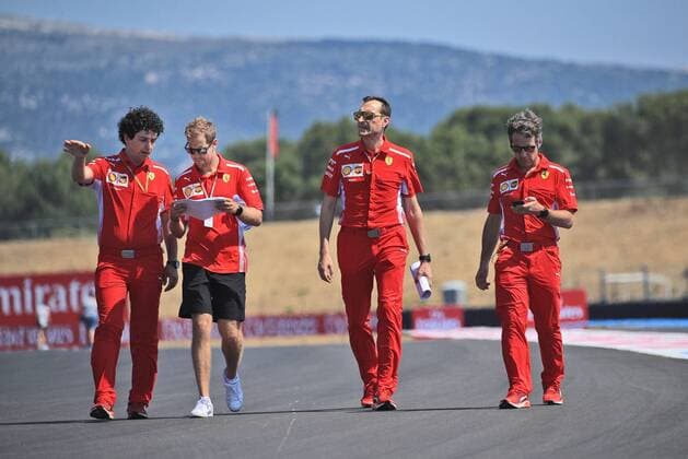 Sebastian Vettel (Scuderia Ferrari) besichtigt mit Teammitgliedern die Strecke, Grosser Preis von Frankreich 2018, Rennen, Motorsport, Formel 1, 21.06.2018, Grosser Preis von Frankreich 2018, Rennen, Motorsport, Formel 1, 21.06.2018 Le Castellet Copyright: xIllman Eibner-Pressefotox EP_eer