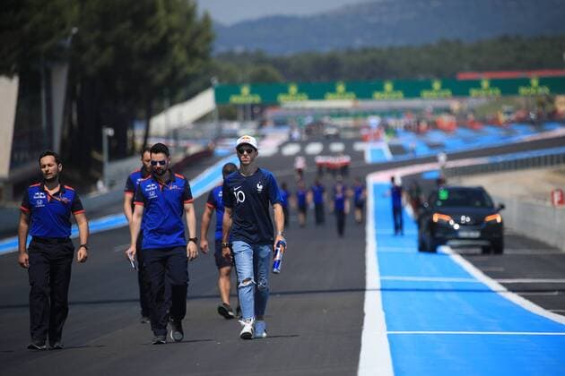 Pierre Gasly (Scuderia Toro Rosso) besichtigt mit Teammitgliedern die Strecke, Grosser Preis von Frankreich 2018, Rennen, Motorsport, Formel 1, 21.06.2018, Grosser Preis von Frankreich 2018, Rennen, Motorsport, Formel 1, 21.06.2018 Le Castellet Copyright: xIllman Eibner-Pressefotox EP_eer