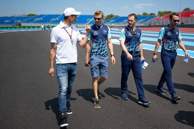 Sergei Sirotkin (Williams Martini Racing) besichtigt mit Teammitgliedern die Strecke, Grosser Preis von Frankreich 2018, Rennen, Motorsport, Formel 1, 21.06.2018, Grosser Preis von Frankreich 2018, Rennen, Motorsport, Formel 1, 21.06.2018 Le Castellet Copyright: xIllman Eibner-Pressefotox EP_eer