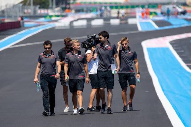 Kevin Magnussen (Haas F1 Team) besichtigt mit Teammitgliedern die Strecke, Grosser Preis von Frankreich 2018, Rennen, Motorsport, Formel 1, 21.06.2018, Grosser Preis von Frankreich 2018, Rennen, Motorsport, Formel 1, 21.06.2018 Le Castellet Copyright: xIllman Eibner-Pressefotox EP_eer