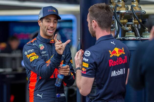 28.06.2018, Red Bull Ring, Spielberg, AUT, FIA, Formel 1, Grosser Preis von Oesterreich, Vorberichte, im Bild Daniel Ricciardo (AUS, Red Bull Racing) Australian Formula One drive Daniel Ricciardo of Red Bull Racing during preparations of the Austrian FIA Formula One Grand Prix at the Red Bull Ring in Spielberg, France on 2018 06 28. Spielberg