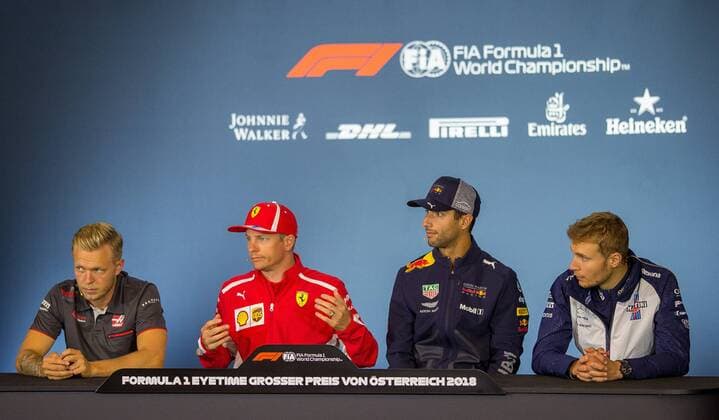 28.06.2018, Red Bull Ring, Spielberg, AUT, FIA, Formel 1, Grosser Preis von Oesterreich, Vorberichte, im Bild v.l.: Kevin Magnussen (DEN, Haas), Kimi Raeikkoenen (FIN, Scuderia Ferrari), Daniel Ricciardo (AUS, Red Bull Racing), Sergey Sirotkin (RUS, Williams) f.l.: Danish Formula One driver Kevin Magnussen of Haas Finnish Formula One driver Kimi Raeikkoenen of Scuderia Ferrari Australian Formula One drive Daniel Ricciardo of Red Bull Racing Russian Formula One driver Sergey Sirotkin of Williams during preparations of the Austrian FIA Formula One Grand Prix at the Red Bull Ring in Spielberg, France on 2018 06 28. Spielberg