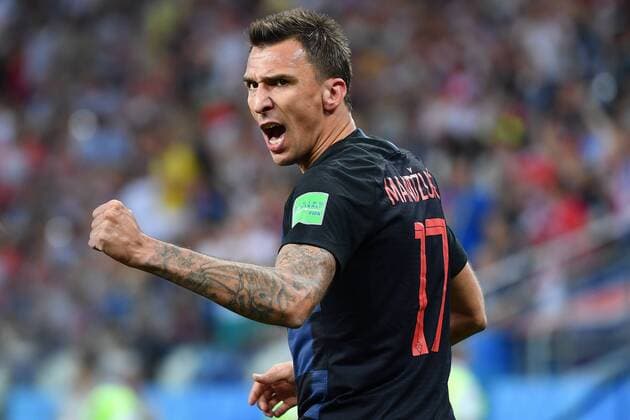 Sport - Bilder des Tages Torjubel Mario MANDZUKIC (CRO) nach Tor zu 1-1, Jubel,Freude,Begeisterung,, Aktion,Einzelbild,angeschnittenes Einzelmotiv,Halbfigur,halbe Figur. Kroatien (CRO)-Daenemark (DEN) 4-3 i.E. Achtelfinale,Round of 16,Spiel 52, am 01.07.2018 in Nizhny Novgorod,Nizhny Novgorod Stadium. Fussball Weltmeisterschaft 2018 in Russland vom 14.06. - 15.07.2018.