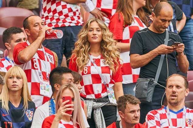 Fußball, WM Finale 2018 in Moskau, Frankreich - Kroatien France - Croatia, Soccer, Moscow, July 15, 2018 Izabel, wife of Mateo KOVACIC, Croatia Nr.8 FRANCE - CROATIA 4-2 Football FIFA World Cup WM Weltmeisterschaft Fussball 2018 RUSSIA, Final, Season 2018 2019, July 15, 2018 in Luzhniki Stadium Moscow, Russia. Photo: MAGICS Peter Schatz