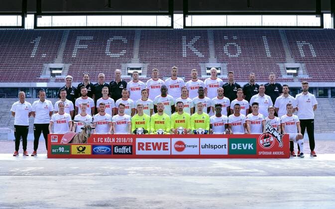 1. FC Köln; 2. BL, Porträttermin 2018 2019, Mannschaftsfoto, 1. Reihe v.li.: Matthias Lehmann, Chris Führich, Salih Özcan, Matthias Bader, Brady Scott, Timo Horn, Thomas Kessler, Jan-Christoph Bartels, Yann Aurel Bisseck, Nikolas Nartey, Jorge Mere, Vincent Koziello, Louis Schaub. 2. Reihe v.li.: Cheftrainer Markus Anfang, Co-Trainer Tom Cichon, Co-Trainer Florian Junge, Marco Höger, Vincent Koziello, Cristian Clemens, Niklas Hauptmann, Sehrou Guirassy, Benno Schmitz, Jhon Cordoba, Marcel Risse, Simon Zoller, Torwartrainer Andreas Menger, Athletiktrainer Max Weuthen, Athletiktrainer Dennis Morschel. 3. Reihe v.li.: Mannschaftsarzt Dr. Peter Schäferhoff, Mannschaftsarzt Dr. Paul Klein, Zeugwart Frank Almstedt, Zeugwart Kresimir Ban, Jannes Horn, Simon Terodde, Lasse Sobiech, Rafael Czichos, Frederik Sörensen, Physiotherapeut Thorsten Klopp, Leiter Physiotherapie & Rehabilitation Klaus Maierstein, Teambetreuer Maximilian Vollmar.