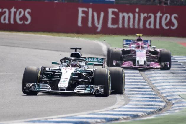 Motorsport: Formel 1, Saison 2018 2019, Rennen am Sonntag, 22.07.2018, am Hockenheimring in Hockenheim (Deutschland). Lewis Hamilton (Mercedes AMG Petronas) fährt vor Esteban Ocon (Sahara Force India F1). Copyright: xInderliedx
